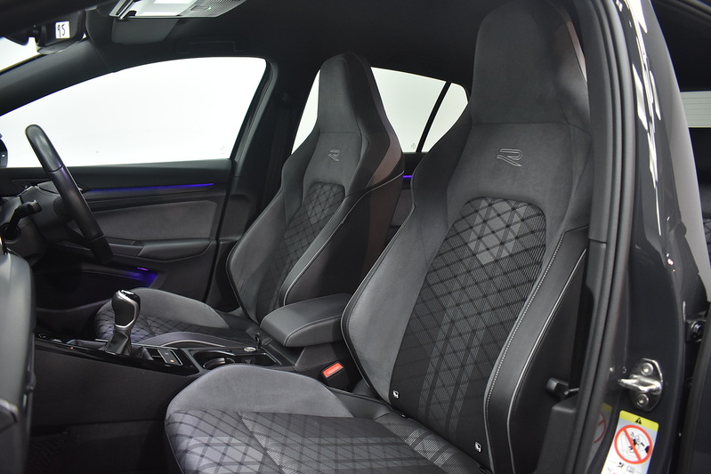 Volkswagen Golf TSI R-Line - U6290