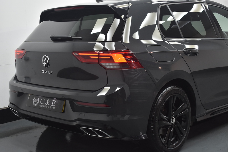 Volkswagen Golf TSI R-Line - U6290