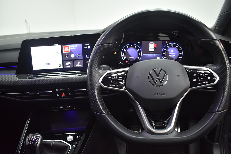 Volkswagen Golf TSI R-Line - U6290