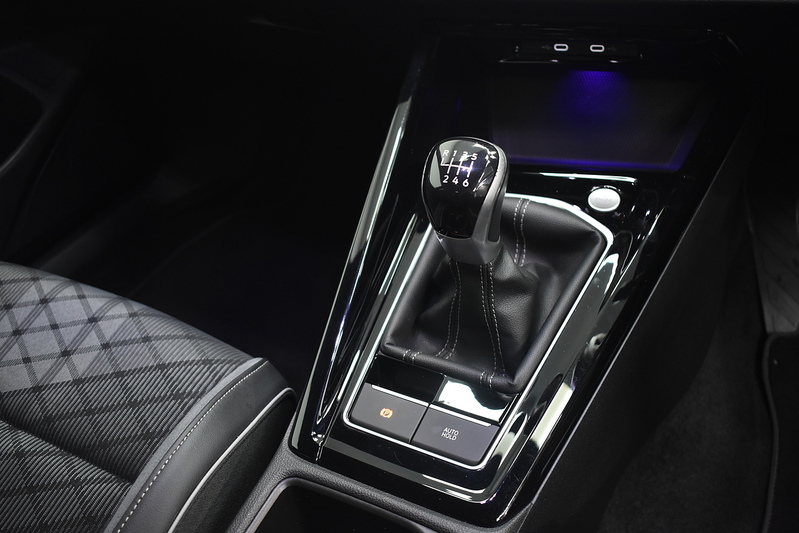 Volkswagen Golf TSI R-Line - U6290