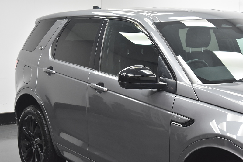 Land Rover Discovery Sport D165 MHEV R-Dynamic S Plus - U6291