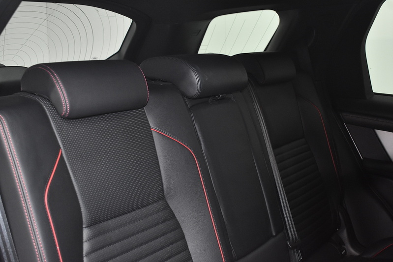 Land Rover Discovery Sport D165 MHEV R-Dynamic S Plus - U6291