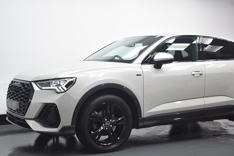 Audi Q3 TFSI CoD S line - U6300