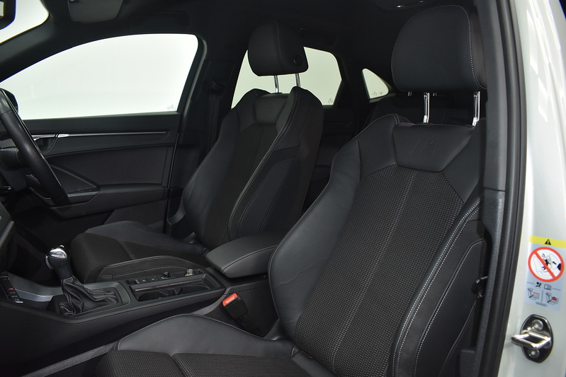 Audi Q3 TFSI CoD S line - U6300