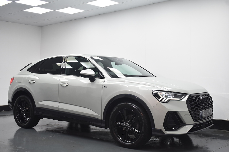 Audi Q3 TFSI CoD S line - U6300