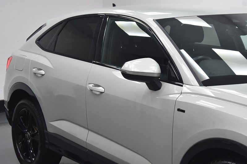 Audi Q3 TFSI CoD S line - U6300