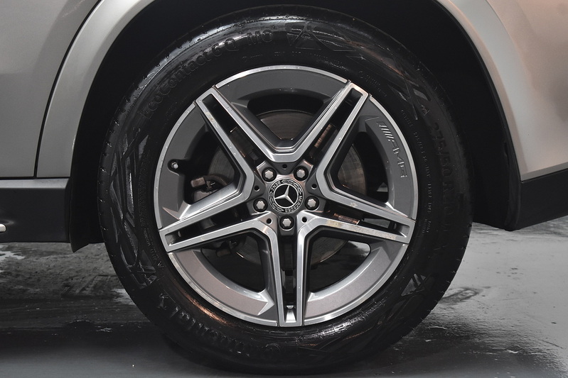 Mercedes-Benz GLE GLE300d AMG Line - U6301