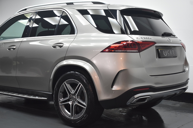 Mercedes-Benz GLE GLE300d AMG Line - U6301