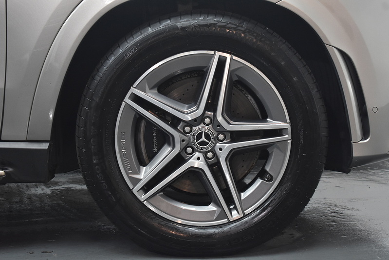 Mercedes-Benz GLE GLE300d AMG Line - U6301