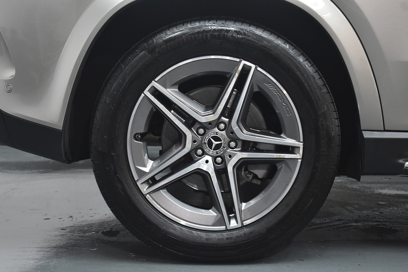 Mercedes-Benz GLE GLE300d AMG Line - U6301