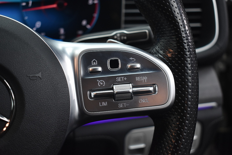 Mercedes-Benz GLE GLE300d AMG Line - U6301
