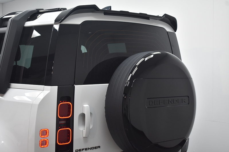 Land Rover Defender 90 D200 MHEV S - U6305