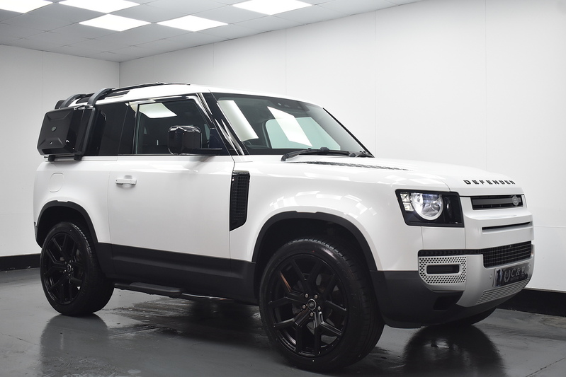 Land Rover Defender 90 D200 MHEV S - U6305