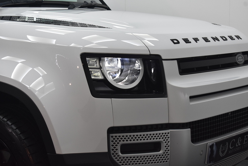 Land Rover Defender 90 D200 MHEV S - U6305