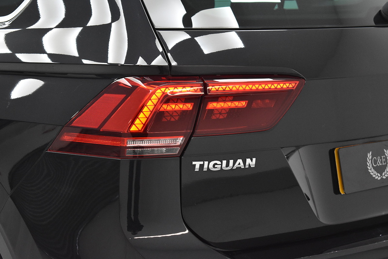 Volkswagen Tiguan TDI SEL - U6310