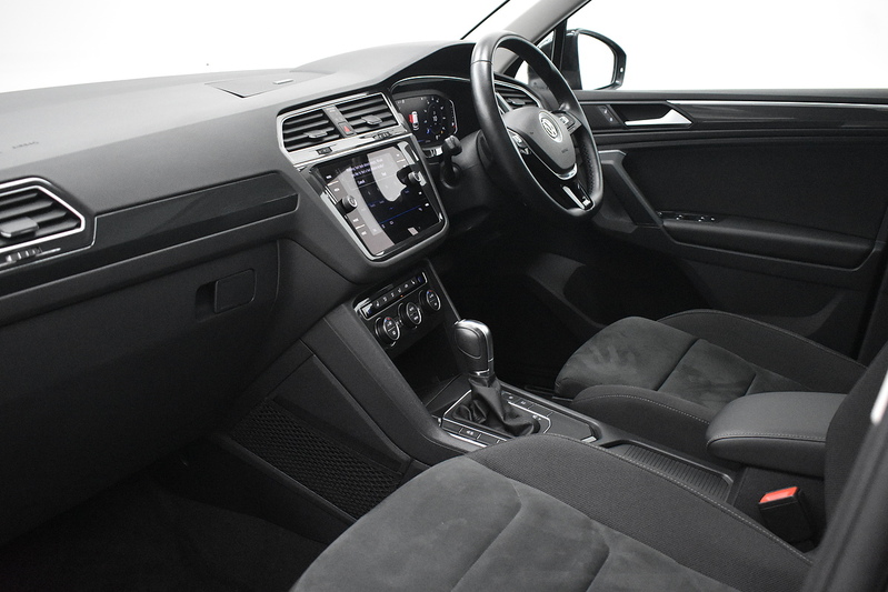 Volkswagen Tiguan TDI SEL - U6310
