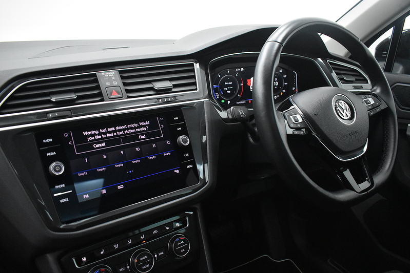 Volkswagen Tiguan TDI SEL - U6310