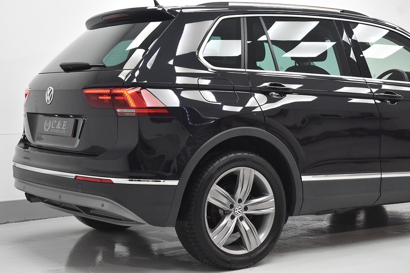 Volkswagen Tiguan TDI SEL - U6310