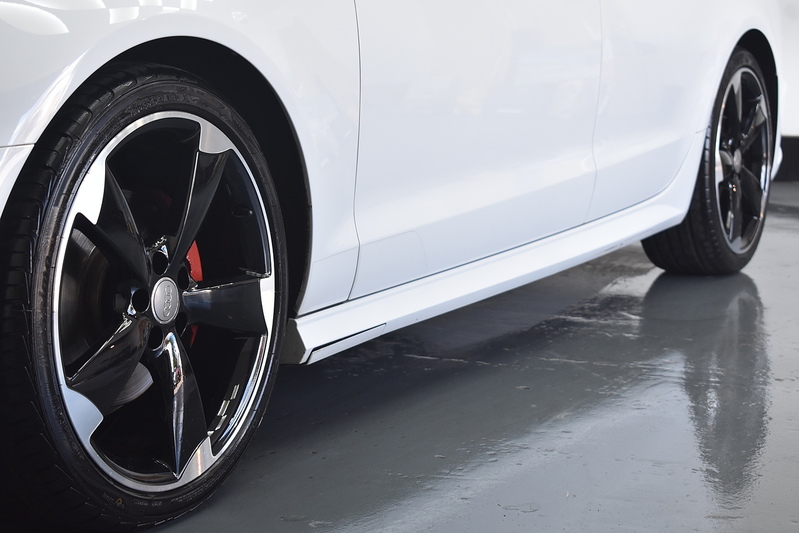 Audi A6 Avant TDI ultra Black Edition - U6312