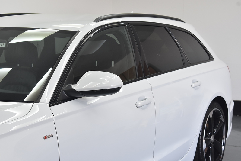 Audi A6 Avant TDI ultra Black Edition - U6312