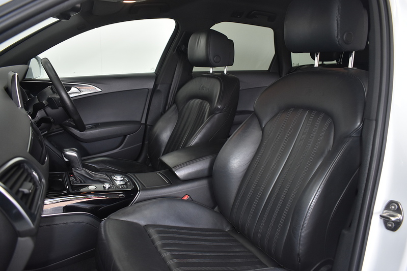 Audi A6 Avant TDI ultra Black Edition - U6312