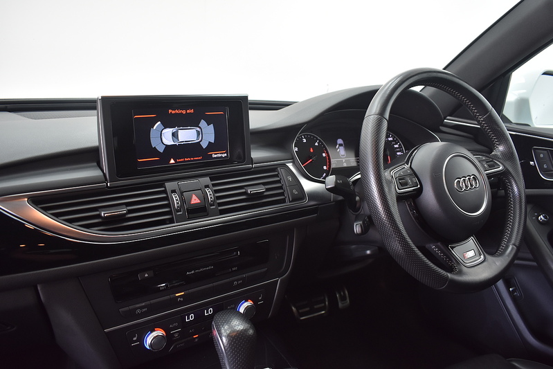 Audi A6 Avant TDI ultra Black Edition - U6312