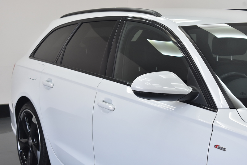 Audi A6 Avant TDI ultra Black Edition - U6312