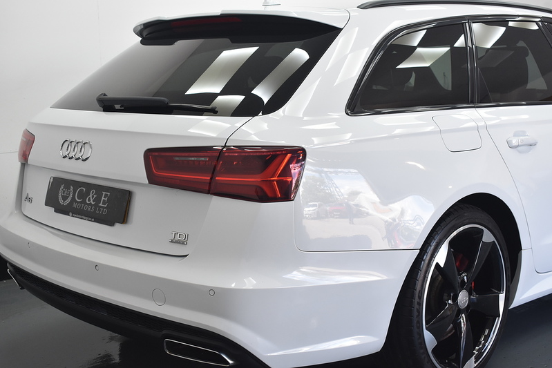 Audi A6 Avant TDI ultra Black Edition - U6312