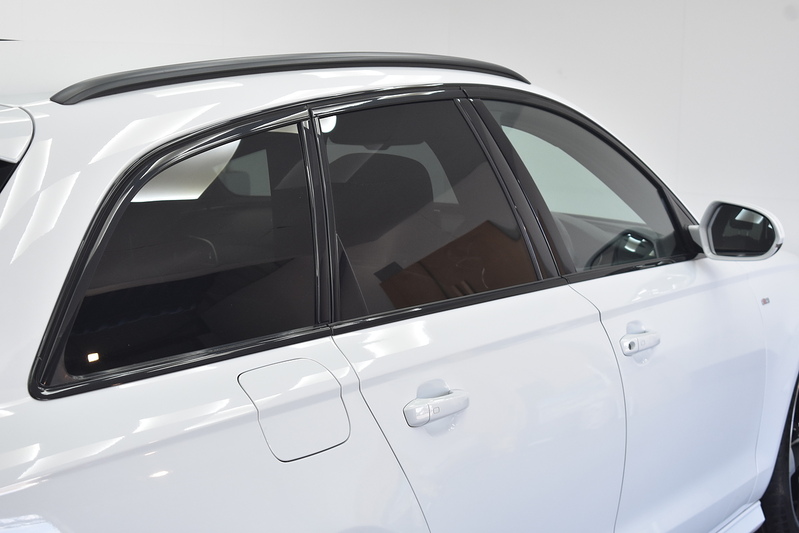 Audi A6 Avant TDI ultra Black Edition - U6312