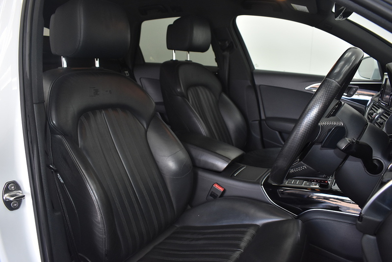 Audi A6 Avant TDI ultra Black Edition - U6312