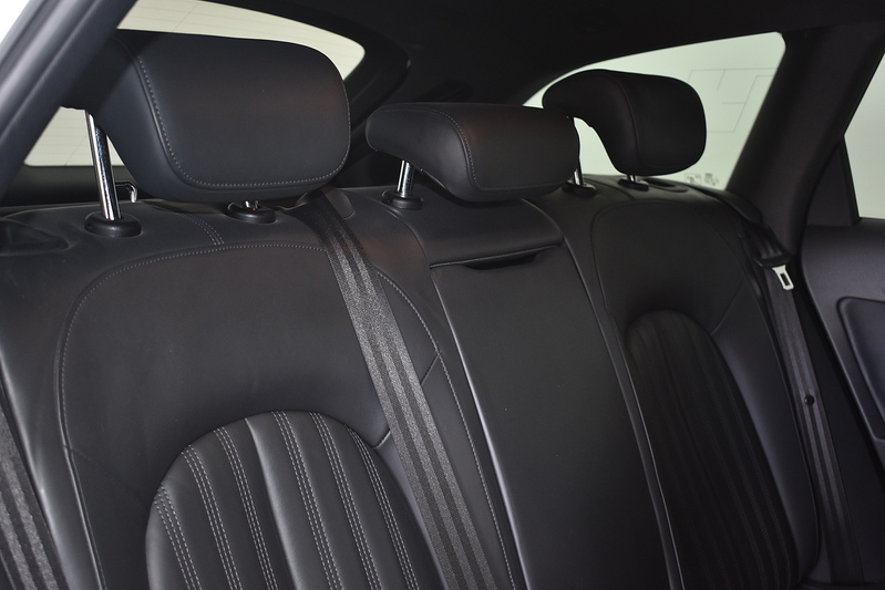 Audi A6 Avant TDI ultra Black Edition - U6312
