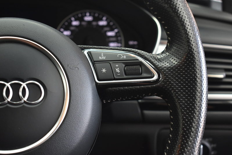 Audi A6 Avant TDI ultra Black Edition - U6312