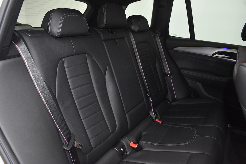 BMW X3 20d MHT M Sport - U6316