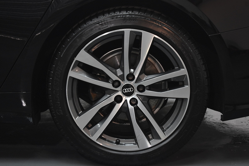 Audi A6 Avant TFSI S line - U6318