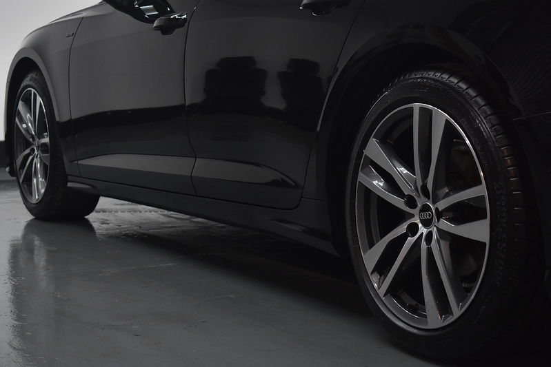 Audi A6 Avant TFSI S line - U6318