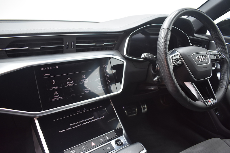 Audi A6 Avant TFSI S line - U6318