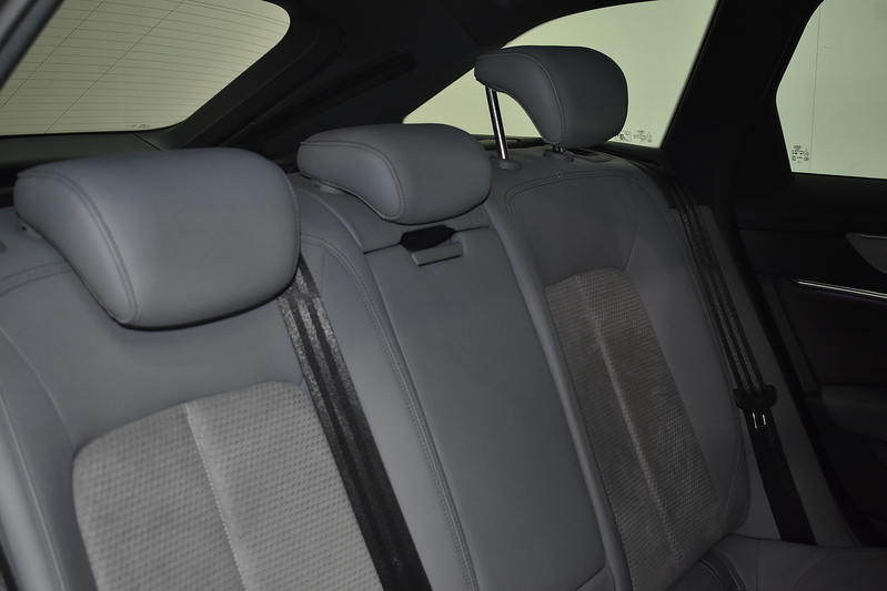 Audi A6 Avant TFSI S line - U6318