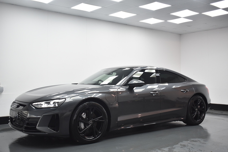 Audi e-tron GT  - U6322