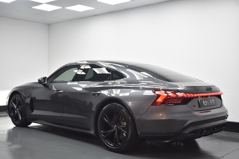 Audi e-tron GT  - U6322