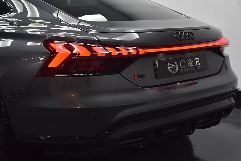 Audi e-tron GT  - U6322