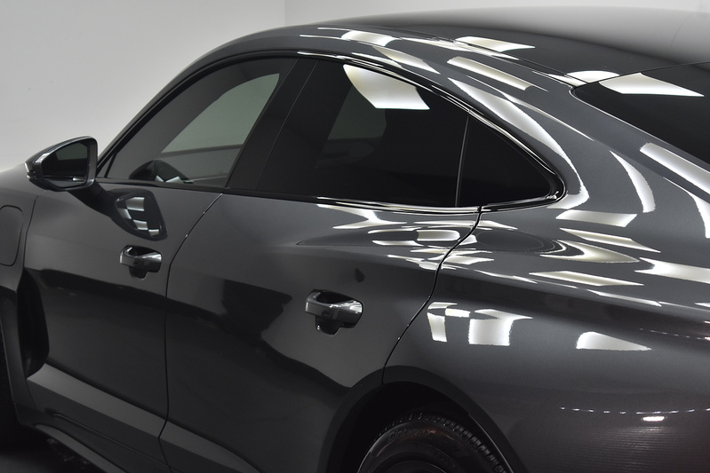 Audi e-tron GT  - U6322