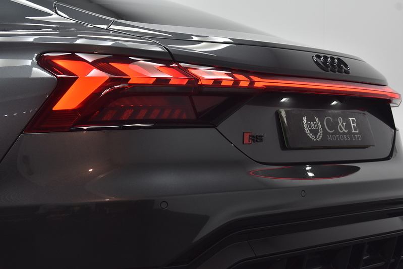 Audi e-tron GT  - U6322