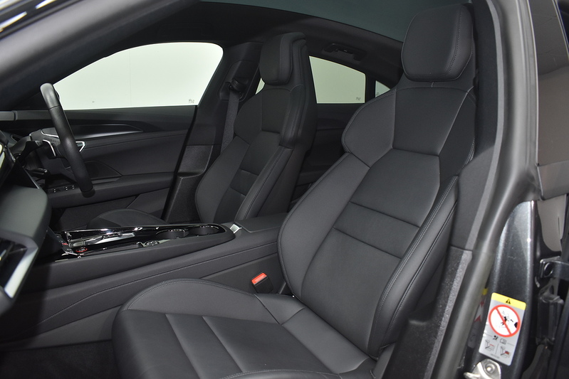 Audi e-tron GT  - U6322