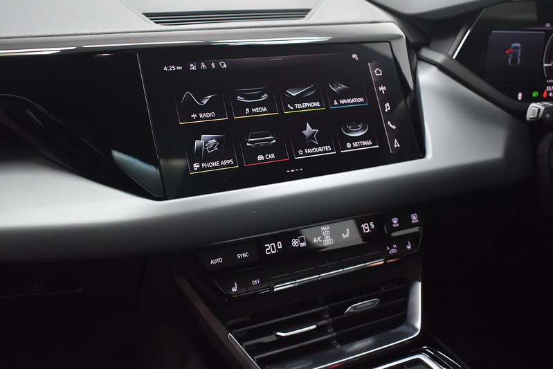 Audi e-tron GT  - U6322