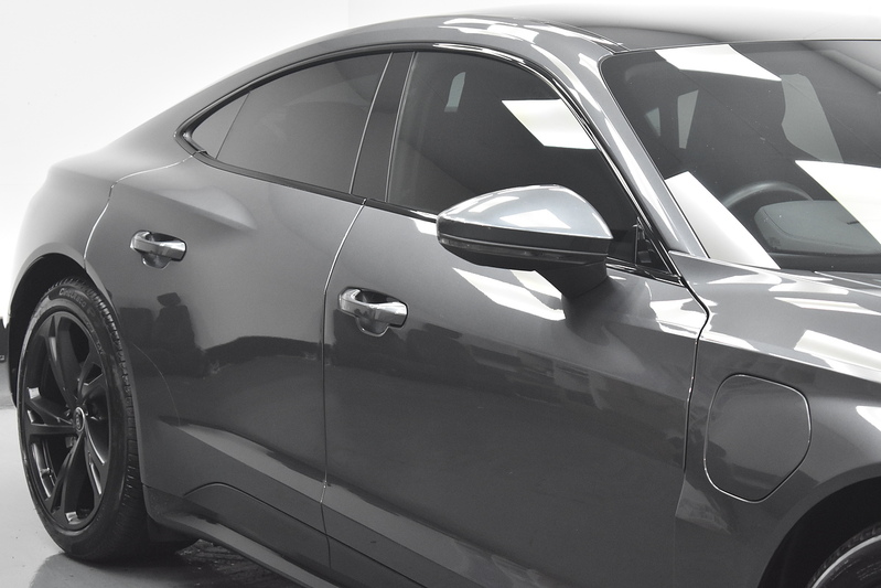 Audi e-tron GT  - U6322