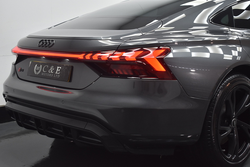Audi e-tron GT  - U6322