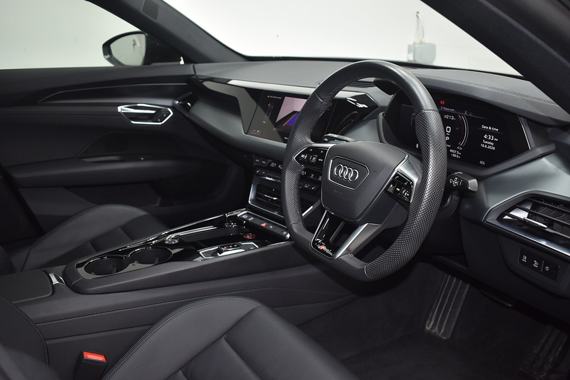 Audi e-tron GT  - U6322