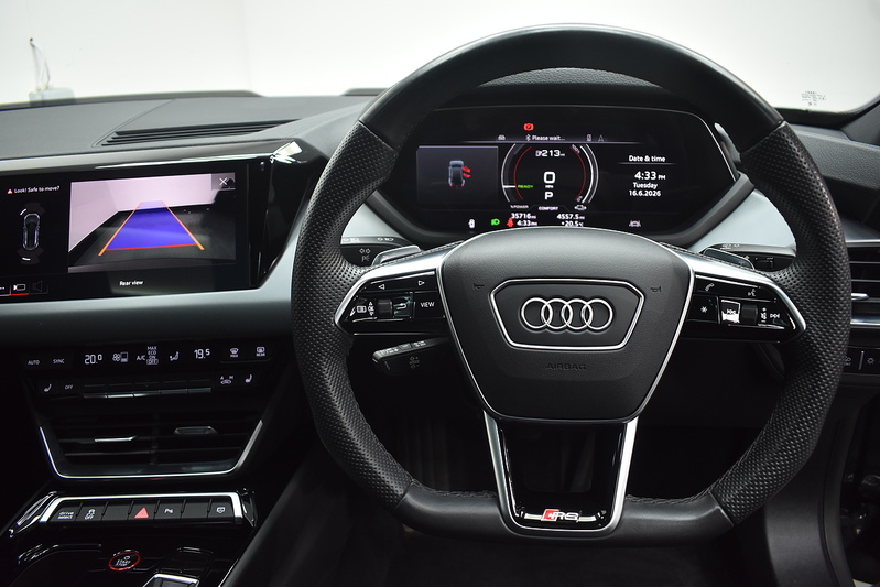 Audi e-tron GT  - U6322