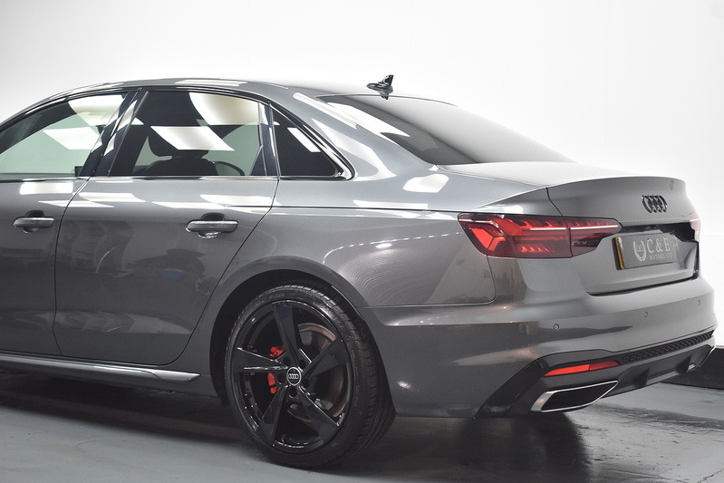 Audi A4 TFSI S line - U6327