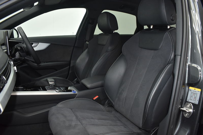 Audi A4 TFSI S line - U6327